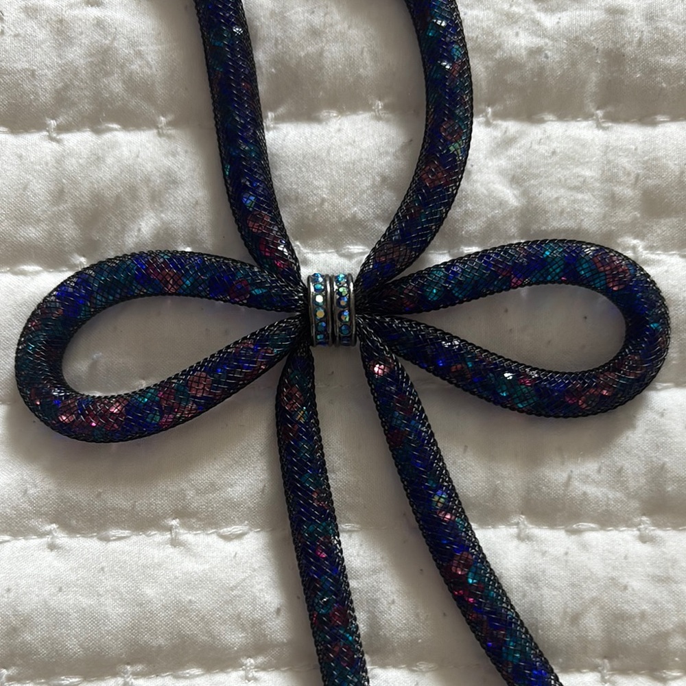 Betsy Johnson Necklace - Picture 2 of 2